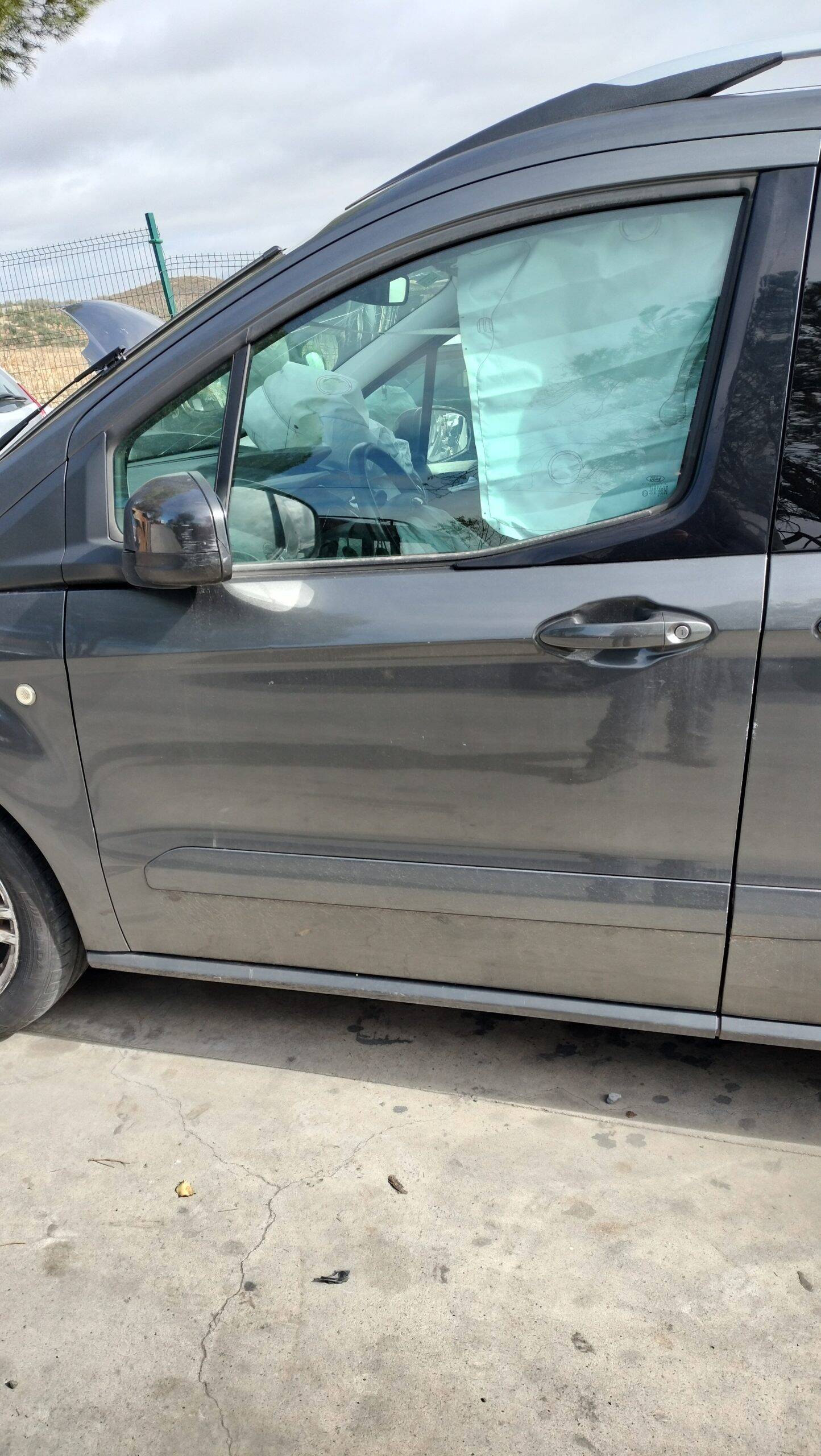 Puerta delantera izquierda ford tourneo courier (c4a)(2014->)