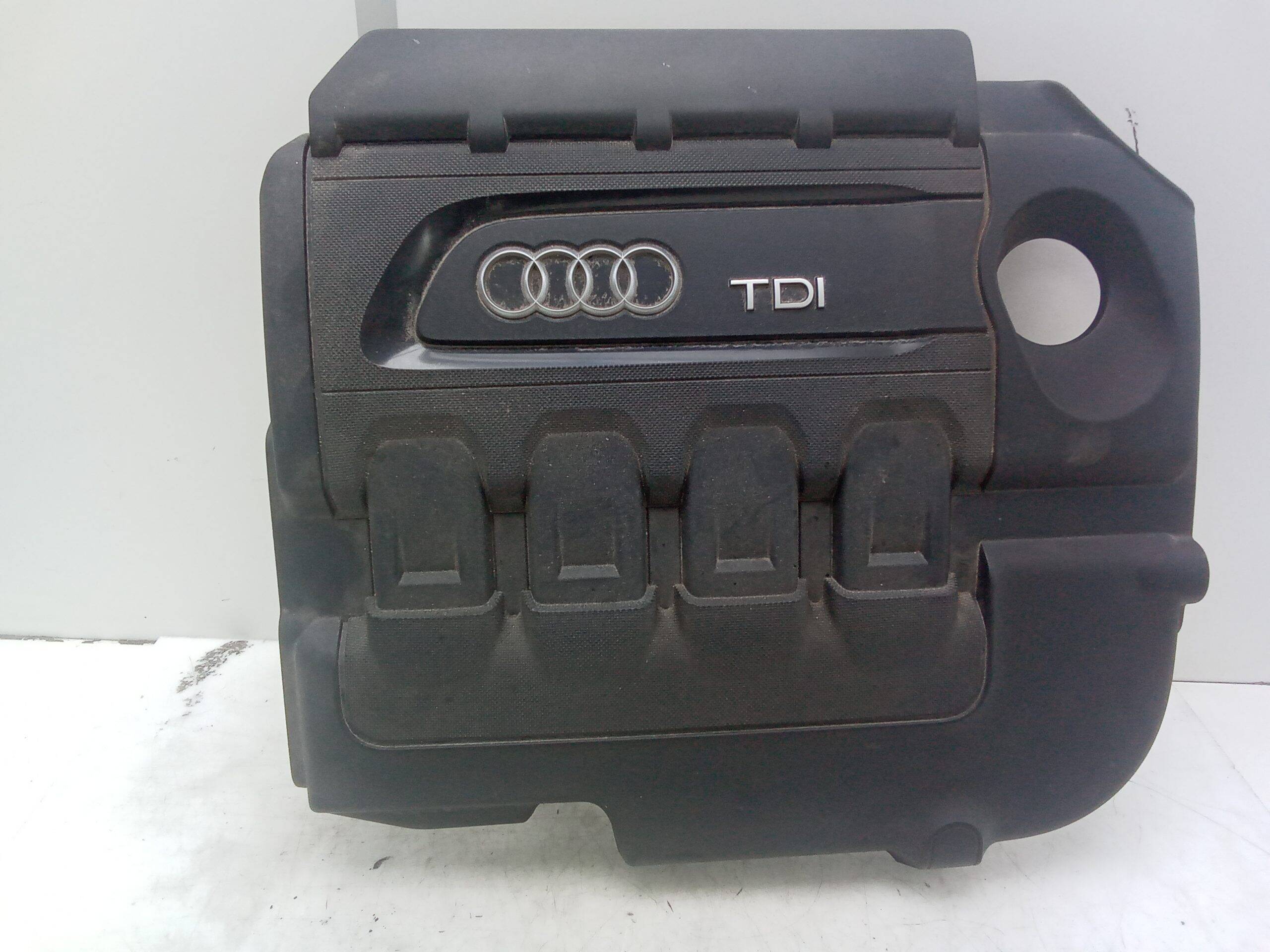 Guarnecido tapa motor audi a3 (8vk)(04.2016->)