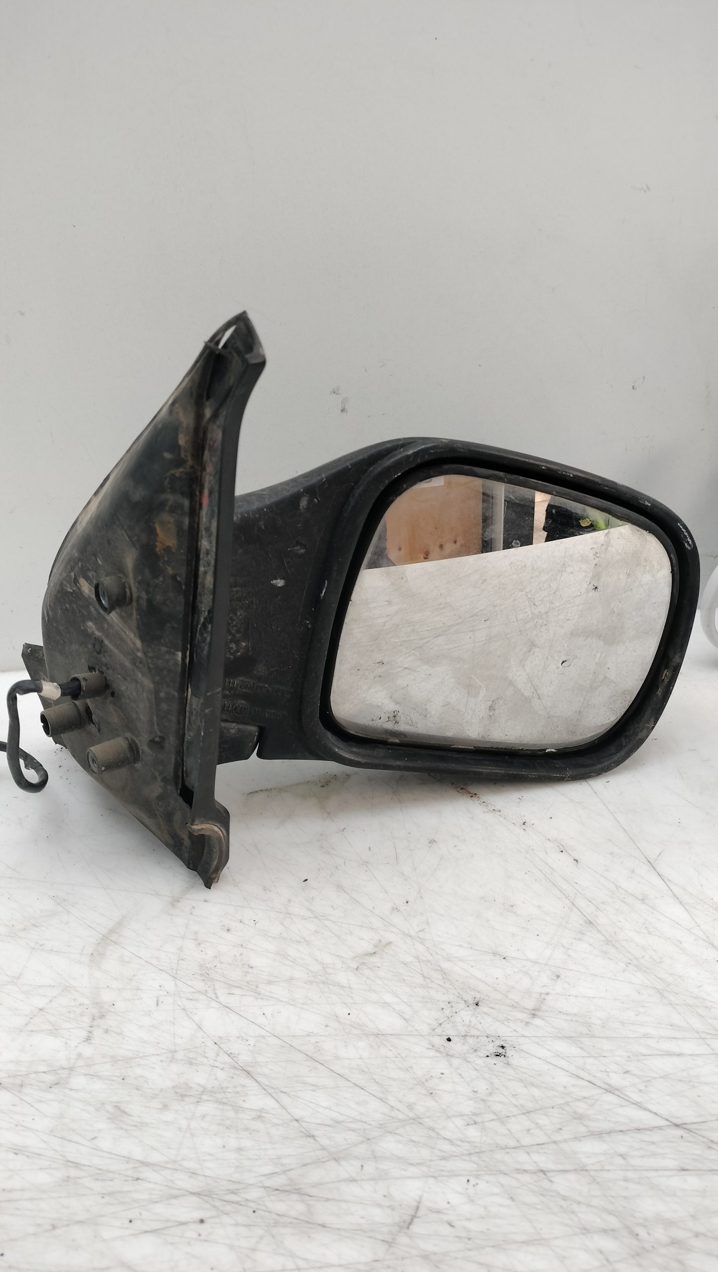 Retrovisor derecho electrico nissan serena (c23m)(07.1992->)