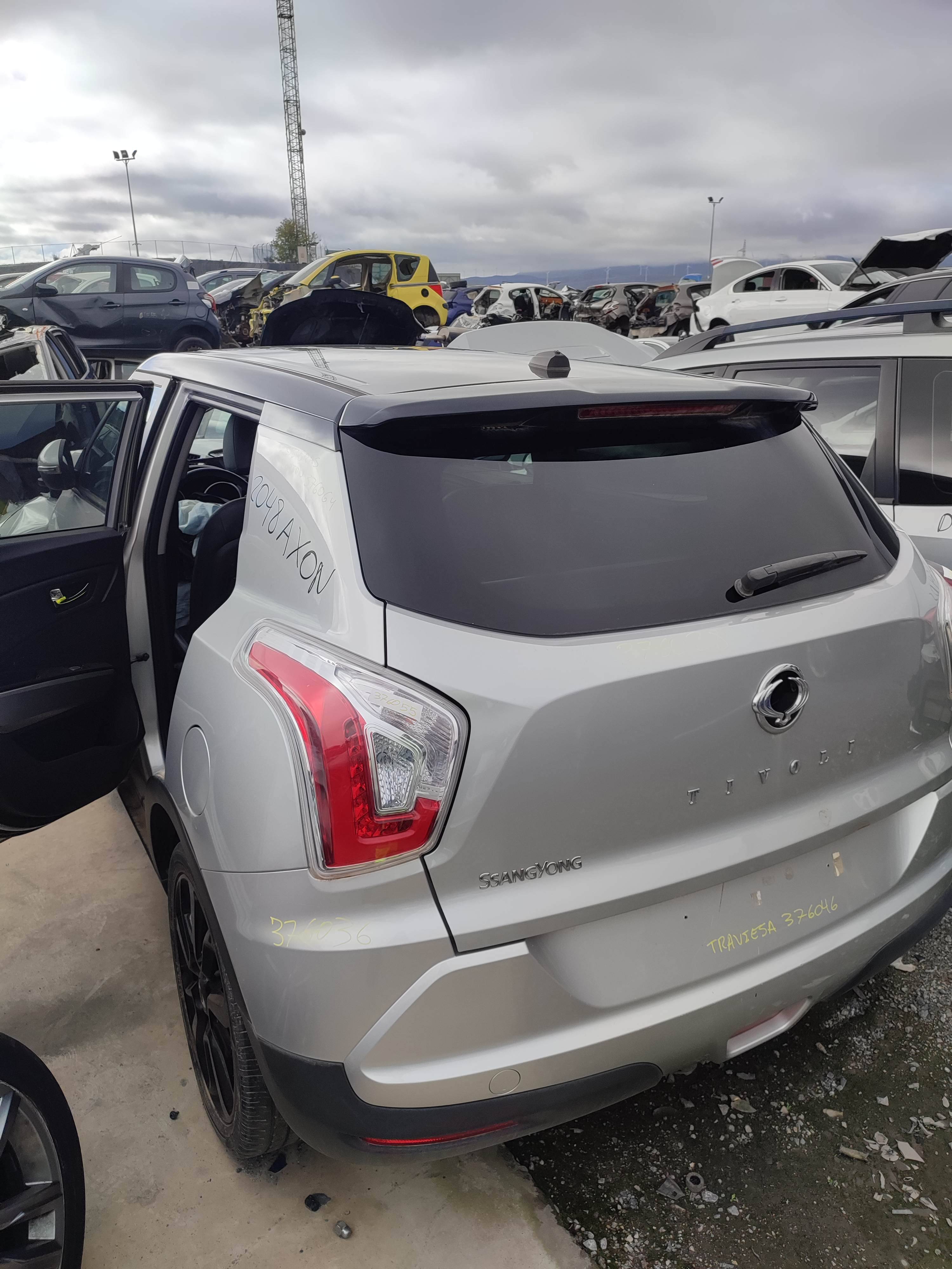 Guarnecido porton trasero ssangyong tivoli (2015->)