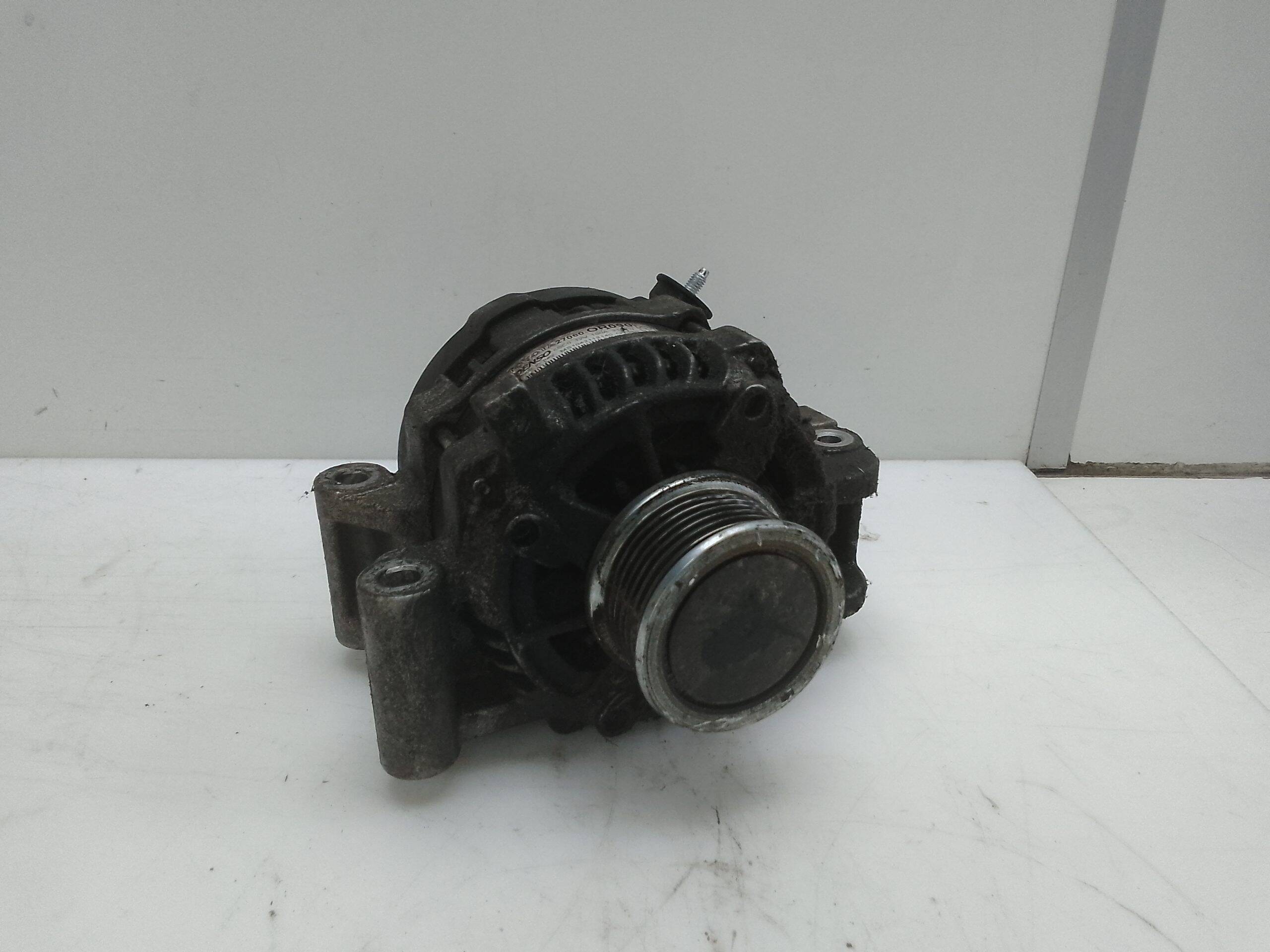 Alternador toyota auris (e18)(10.2012->)