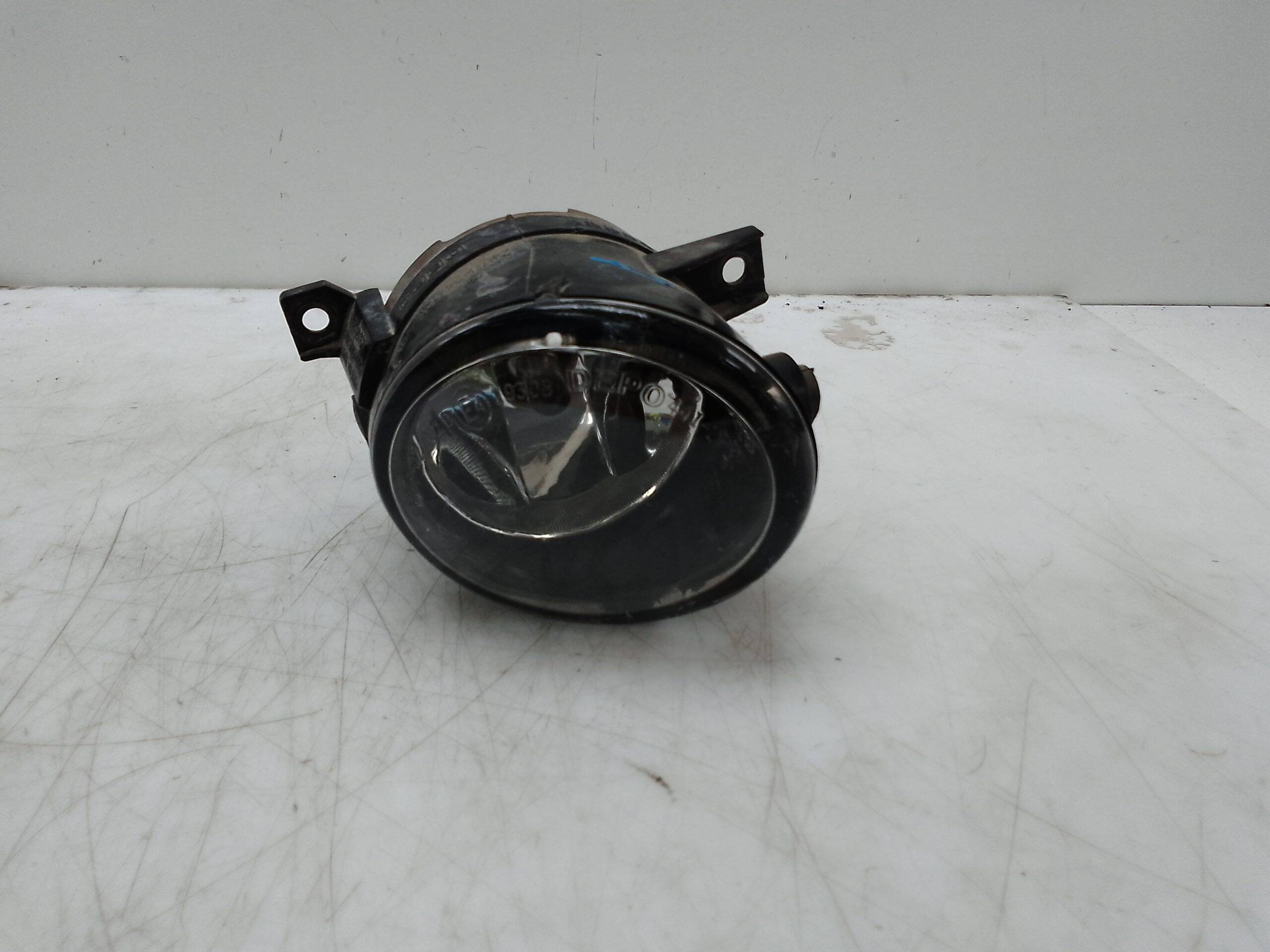 Faro antiniebla derecho volkswagen golf v (1k1)(2003->)