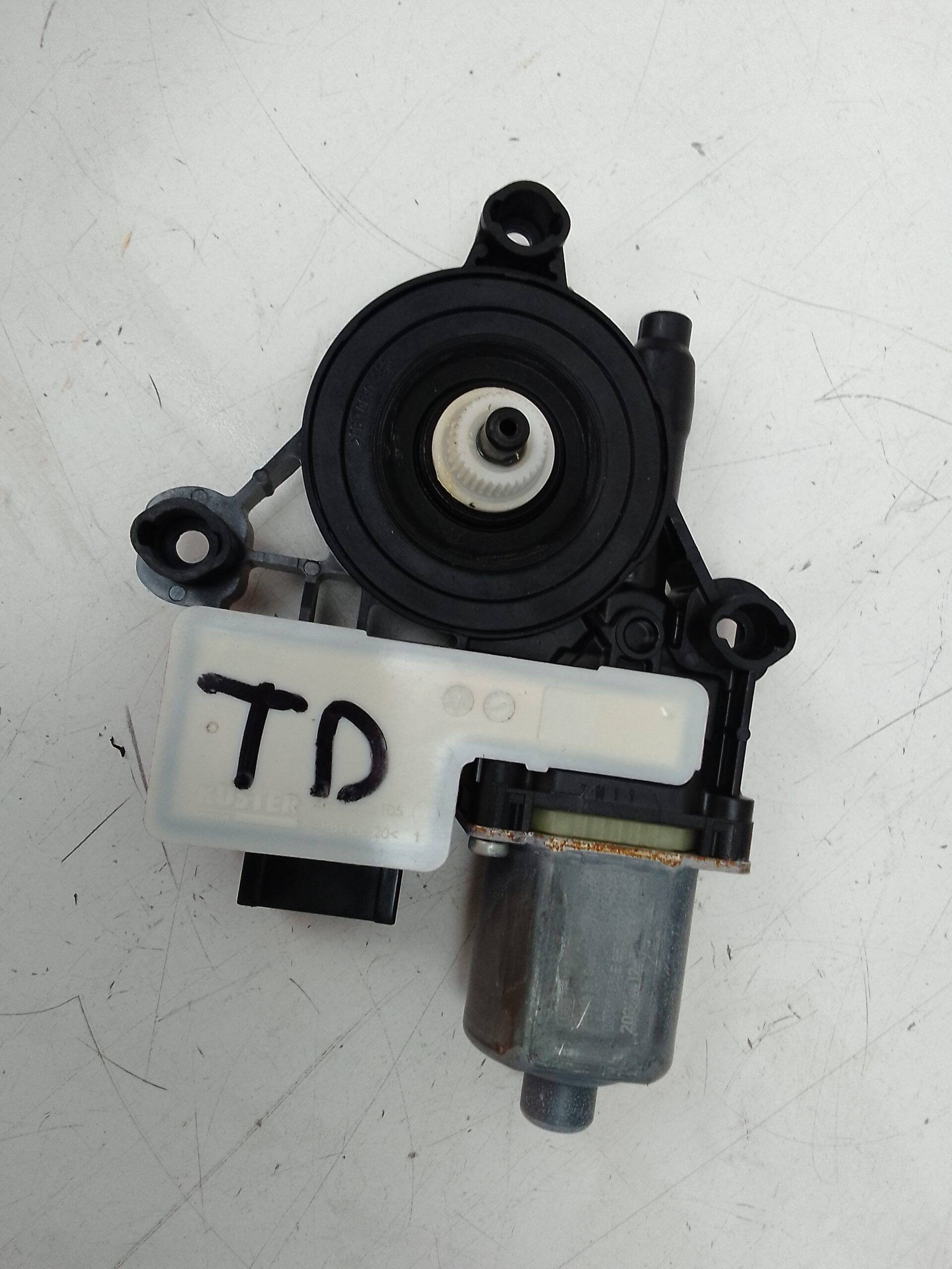 Motor elevalunas trasero derecho volkswagen golf viii berlina (cd1)(12.2019->)