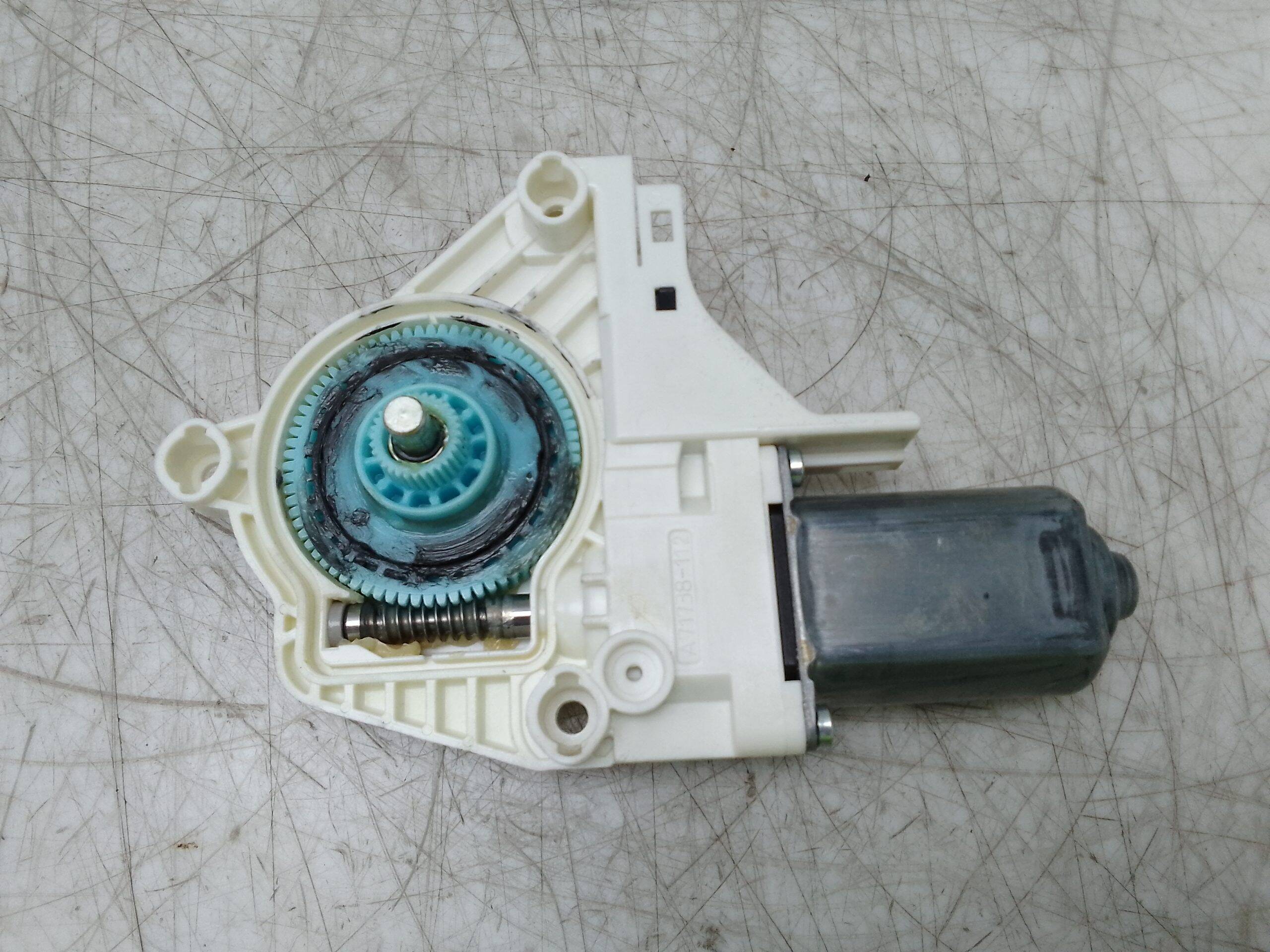 Motor elevalunas trasero izquierdo audi q3 (8ug)(11.2014->)