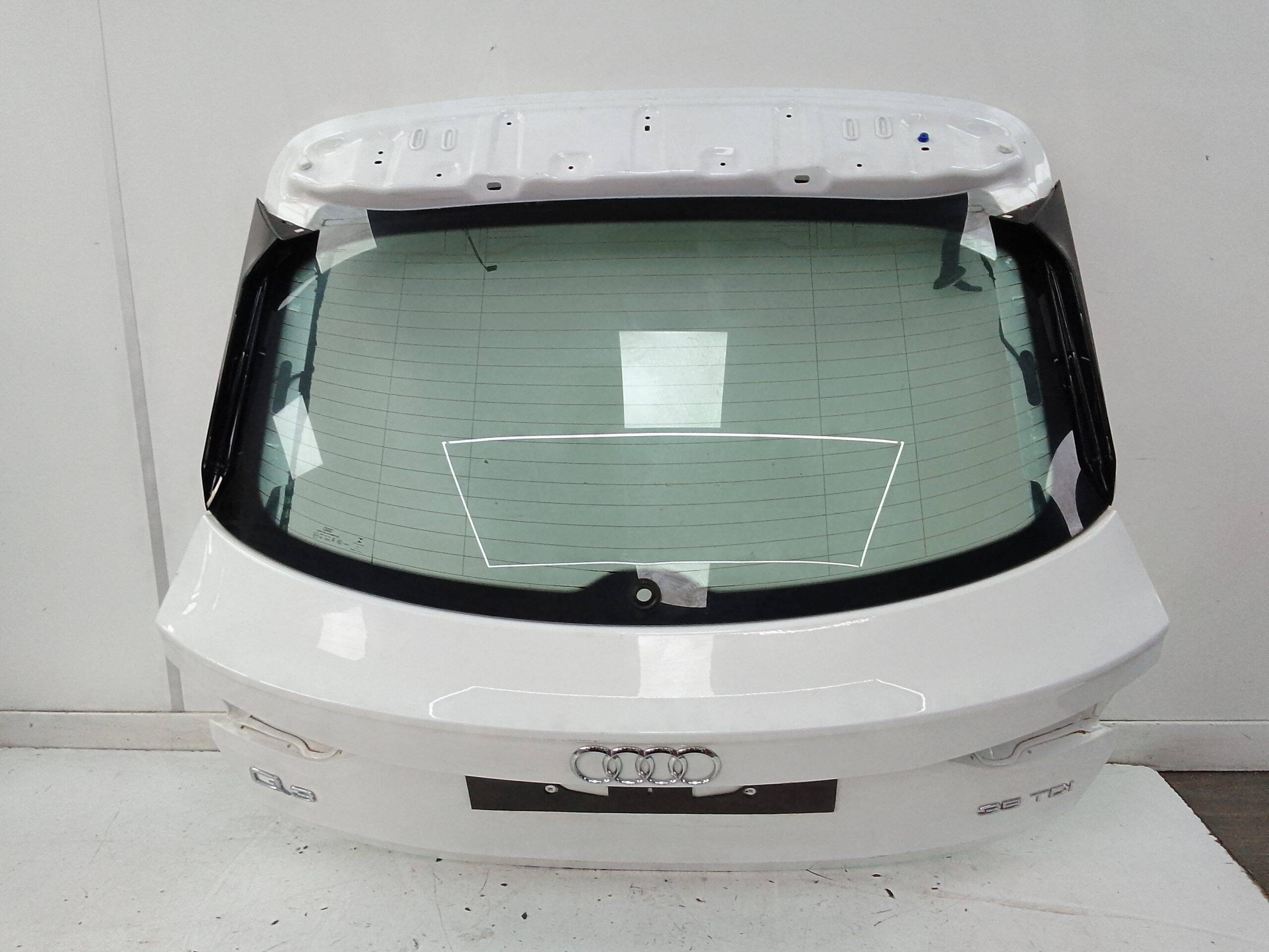 Porton trasero audi q3 (f3b)(11.2018->)