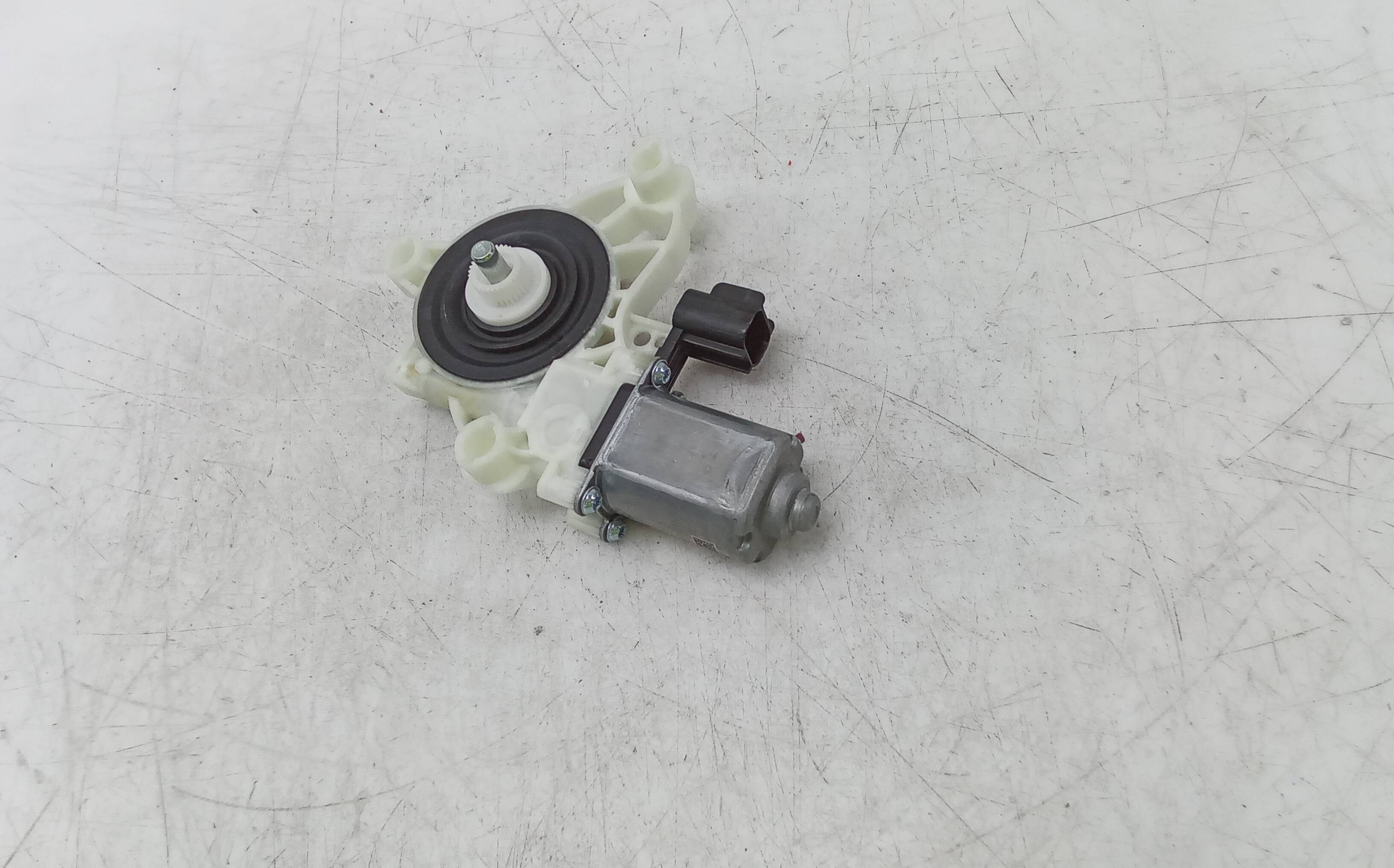 Motor elevalunas delantero izquierdo ford focus berlina (cge)(2018->)