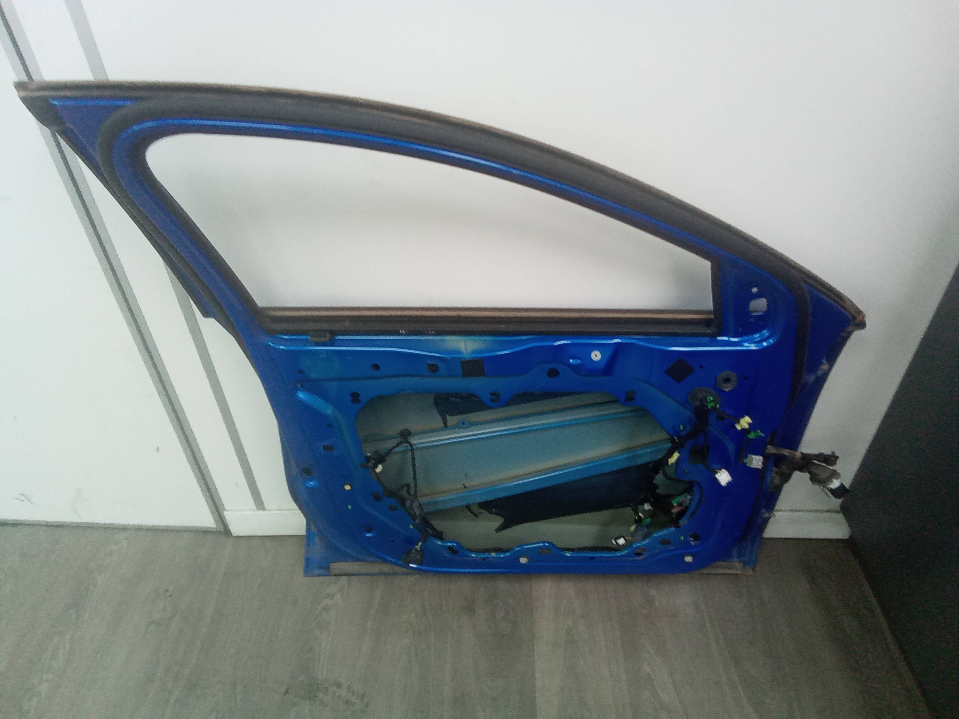 Puerta delantera izquierda ford focus berlina (cge)(2018->)