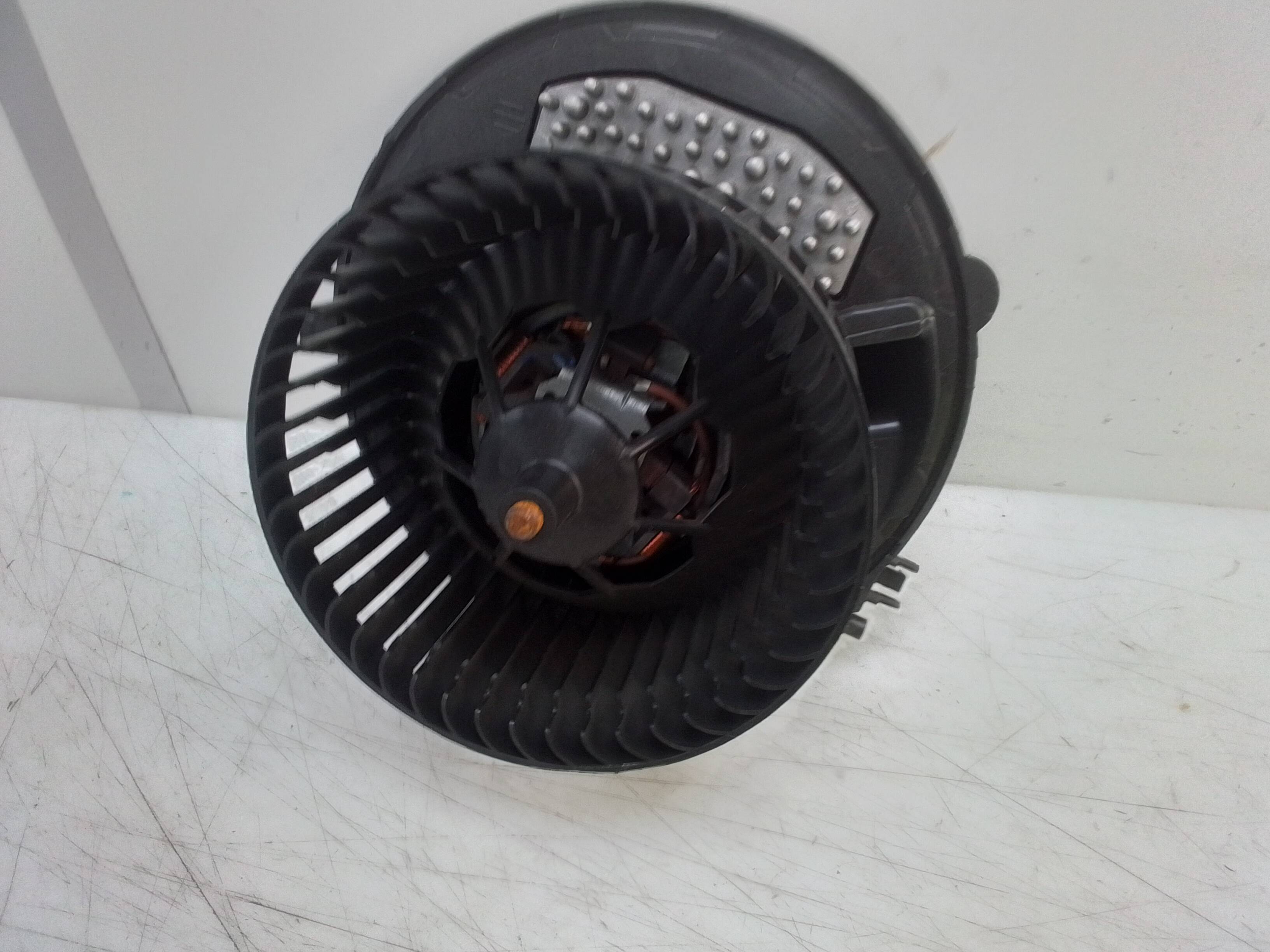 Motor calefaccion seat leon sportstourer (kl8)(04.2020->)