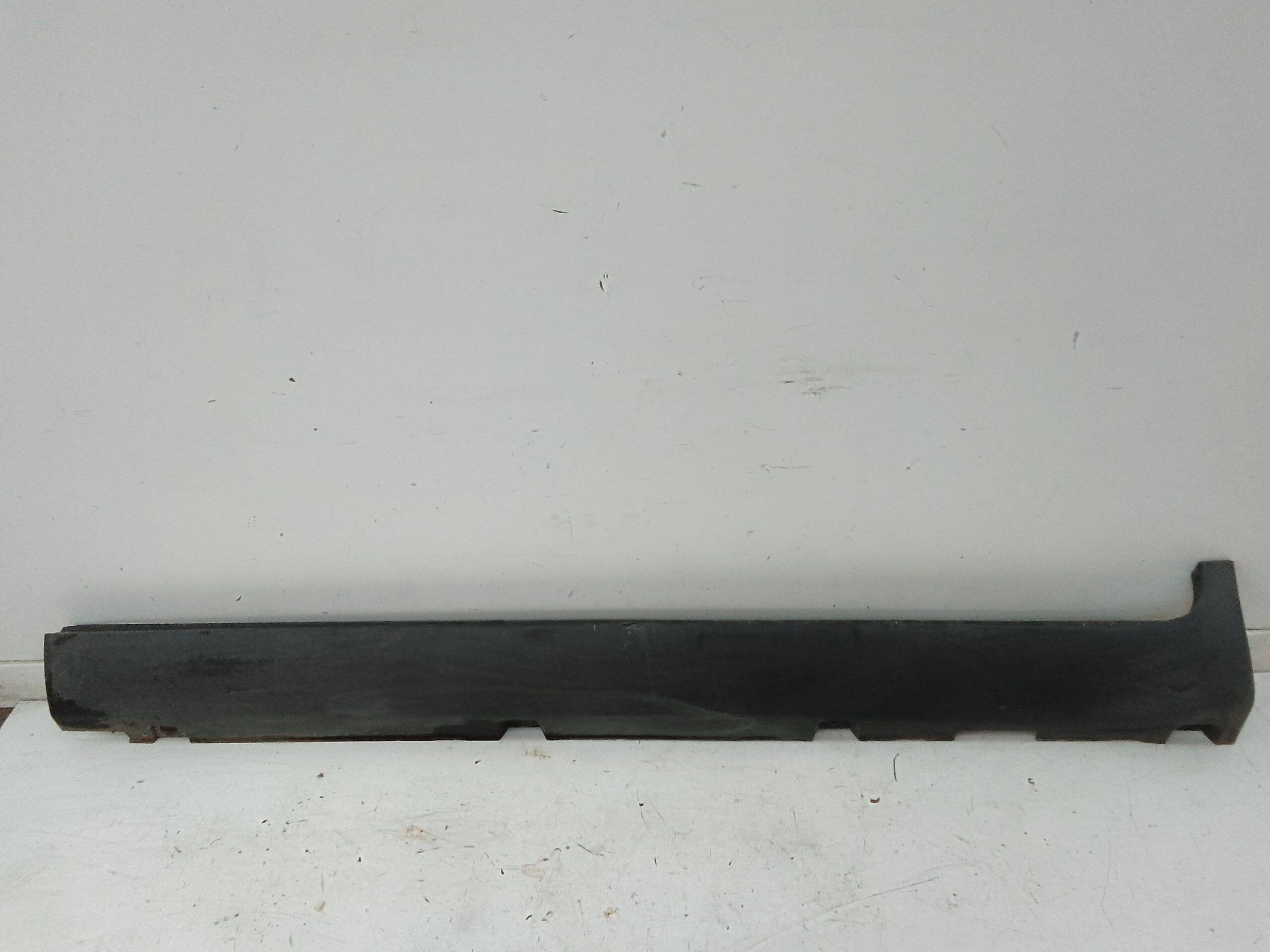 Spoiler talonera izquierda ford kuga (cbv)(2008->)