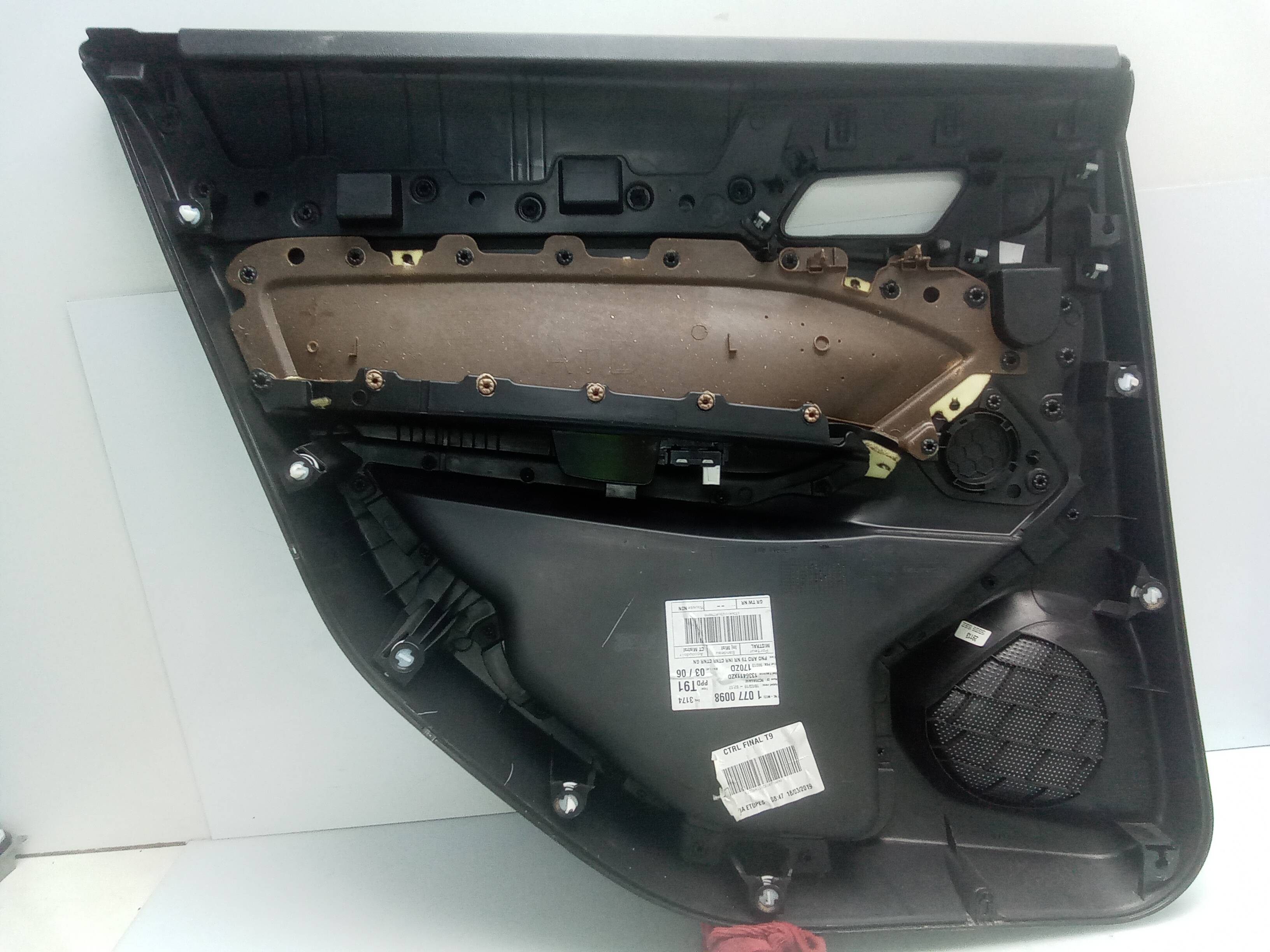 Guarnecido puerta trasera derecha peugeot 308 (2013->)