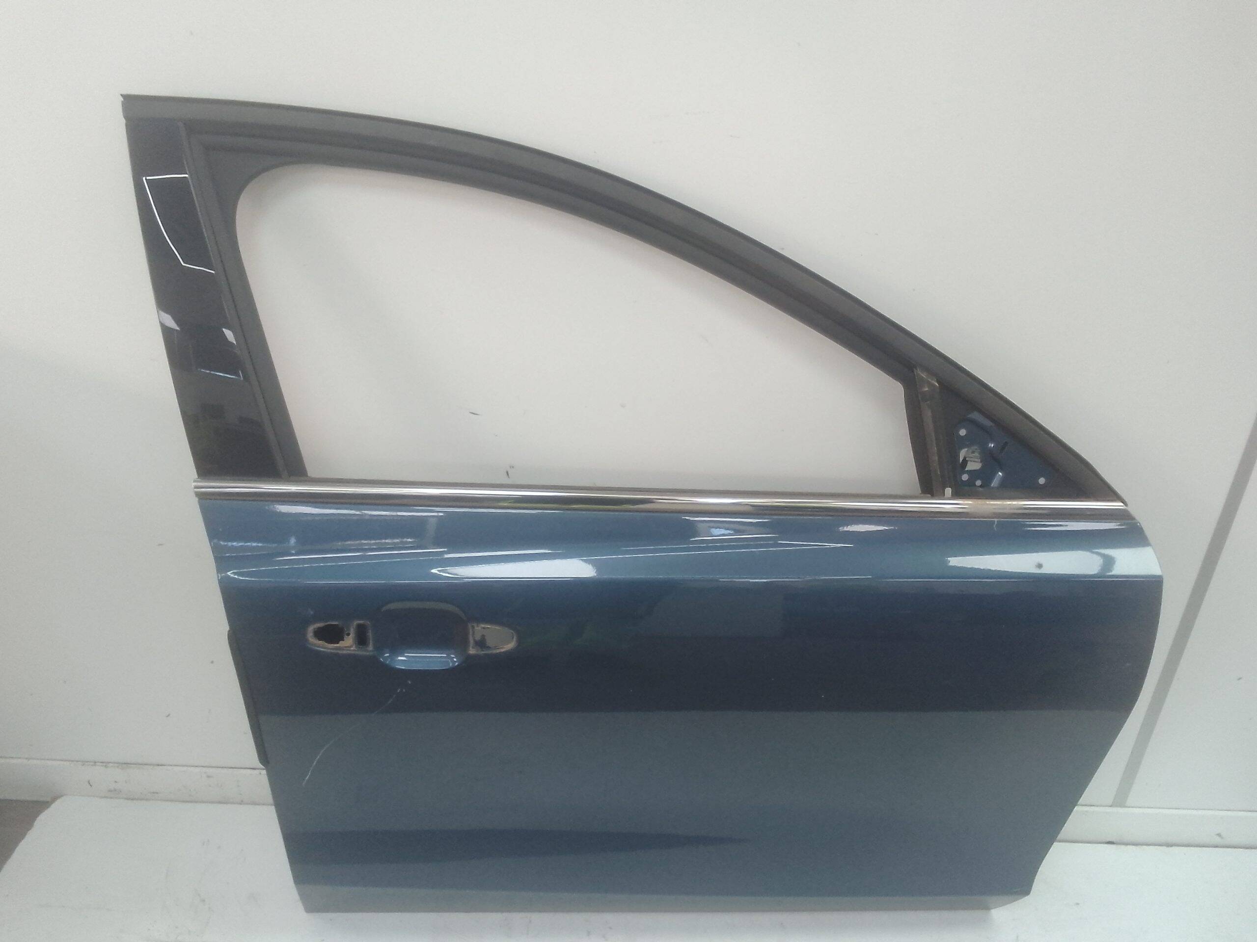 Puerta delantera derecha ford focus berlina (cge)(2018->)