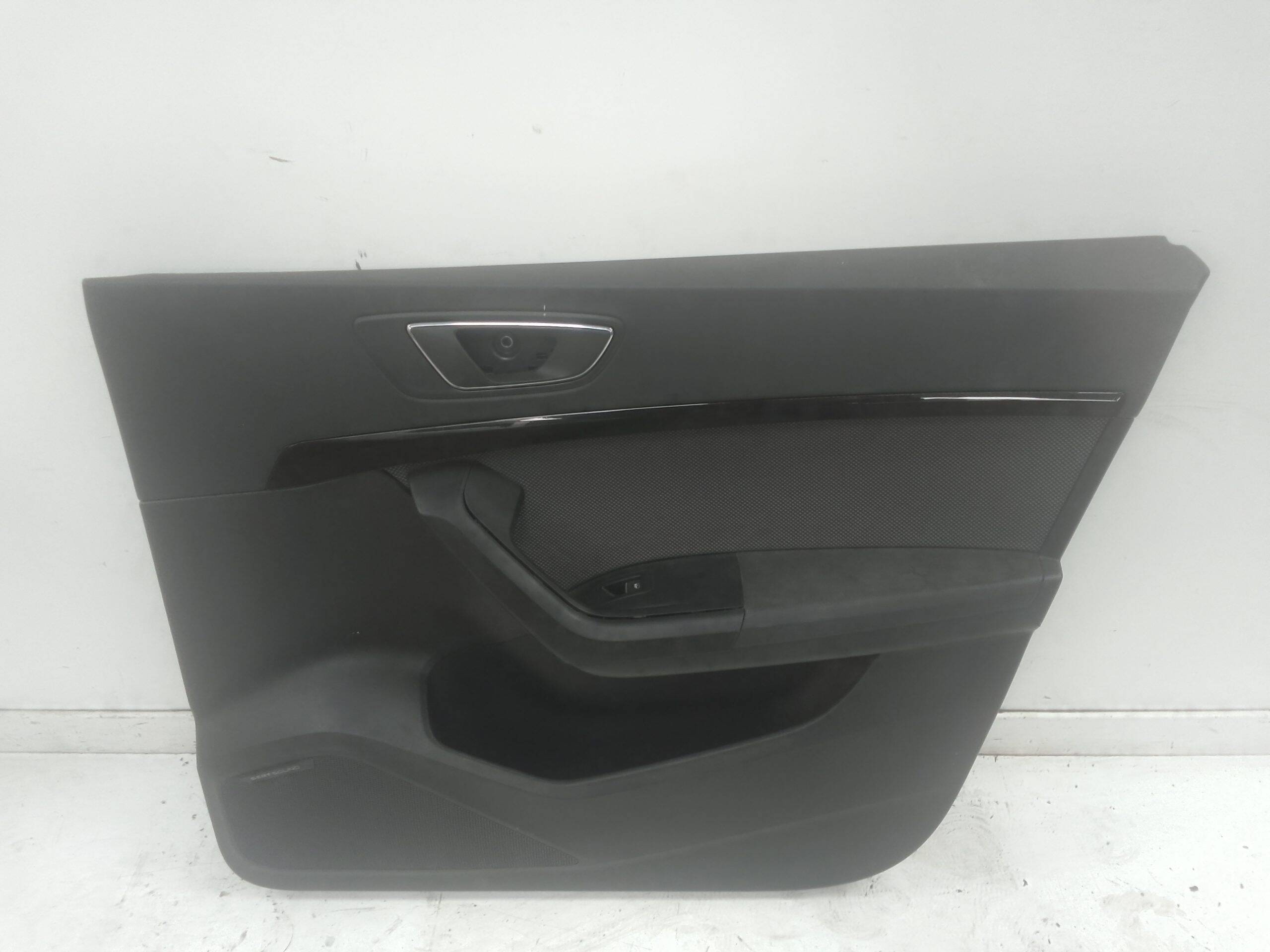 Guarnecido puerta delantera derecha seat ateca (kh7)(03.2016->)